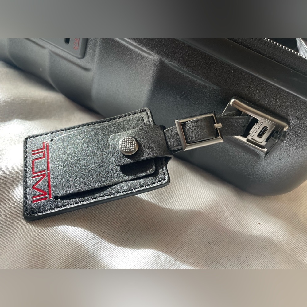 TUMI 19 DEGREE International Expandable 4 Wheeled Carry-On - Picture 9 of 17